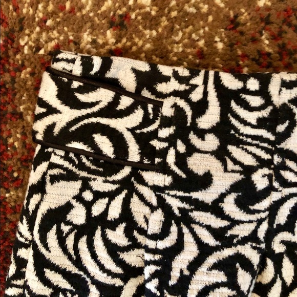Trulli Petite damask black/white skirt  Modern Classic Business Casual - Picture 2 of 6
